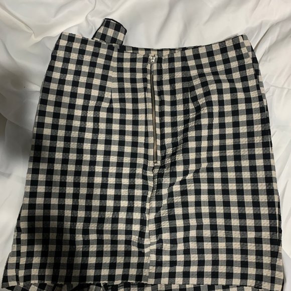H&M Gingham Skirt with Slit Size 6 - Picture 2 of 4